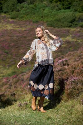 Hovedbilde HAYLEY BLOUSE – Black Colour 