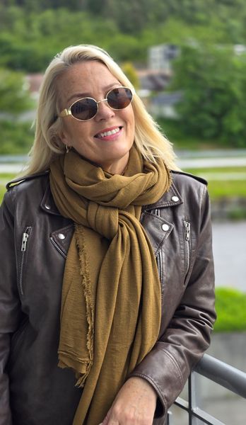 By Basics - LARGE SCARF  merino wool - bronze