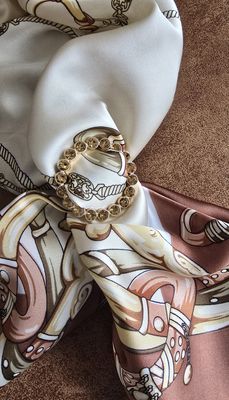 Hovedbilde SKJERFRING MED RHINESTONES - kobber /gull