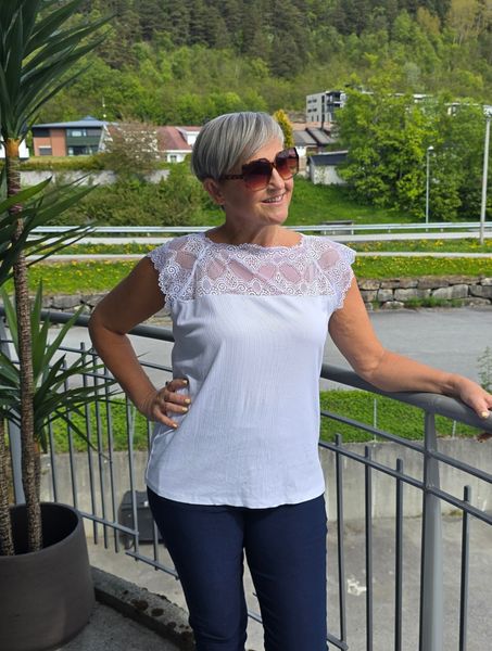 FEMME LACE TOP (BSQ6290) - white