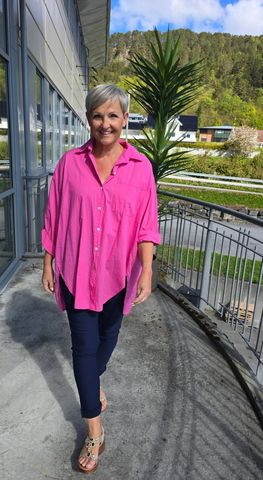Hovedbilde LIVIA SHIRT ( hf25020 ) - fuchsia
