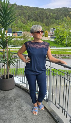 Hovedbilde FEMME LACE TOP (BSQ6290)&nbsp;- navy blue