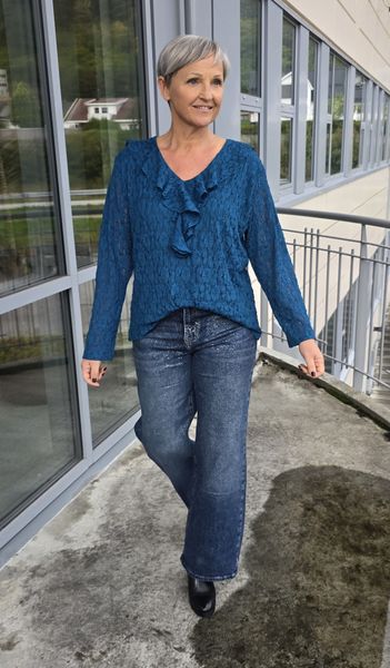 ENYA LACE BLOUSE ( bsq6519 ) - peacock blue - levering ca.8 oktober