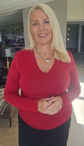 Secret Long Sleeve – V-neck - burgundy