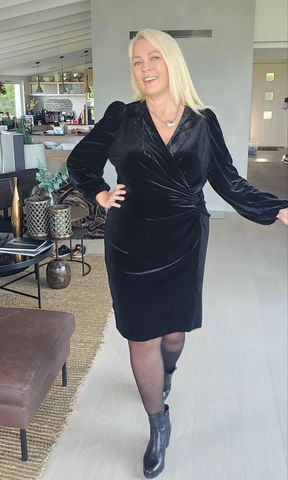 Hovedbilde SERAFINA SHORT DRESS – Black Velvet - ca.25 ...