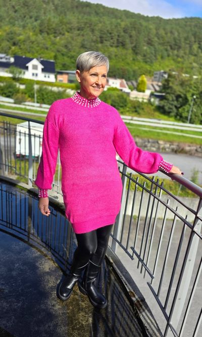 Hovedbilde Pearl Knit Dress - Fushia - (2357-3433/2013) - 